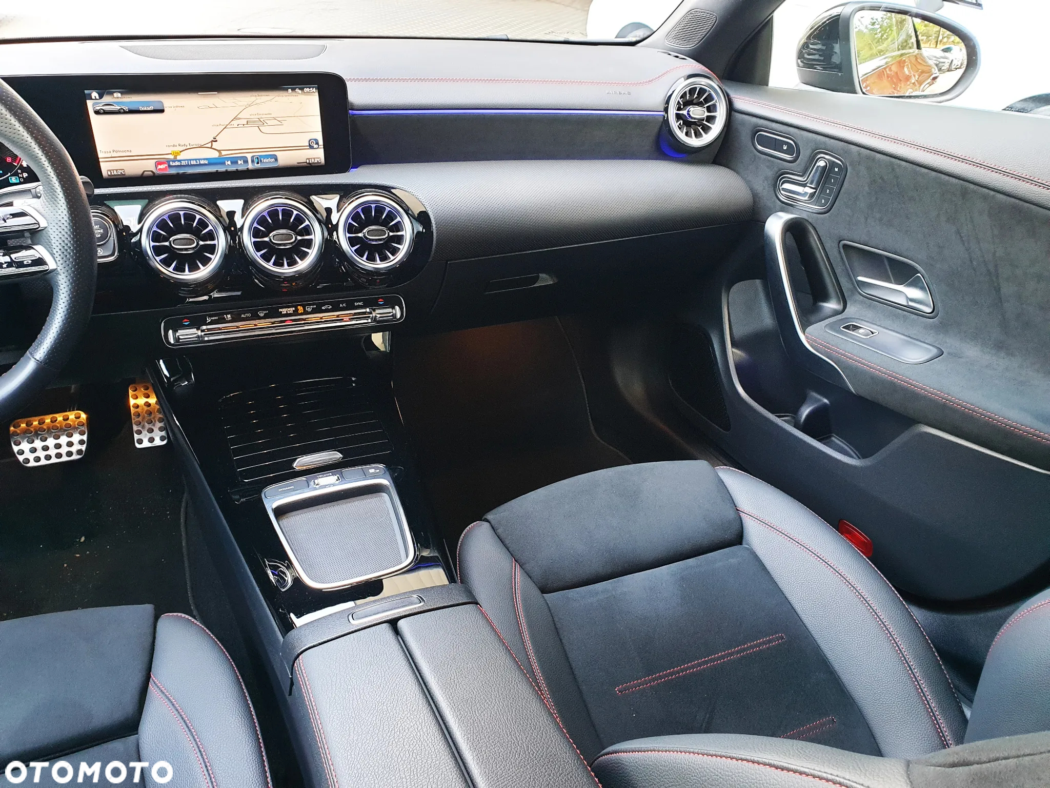 Mercedes-Benz CLA 200 AMG Line 7G-DCT - 11