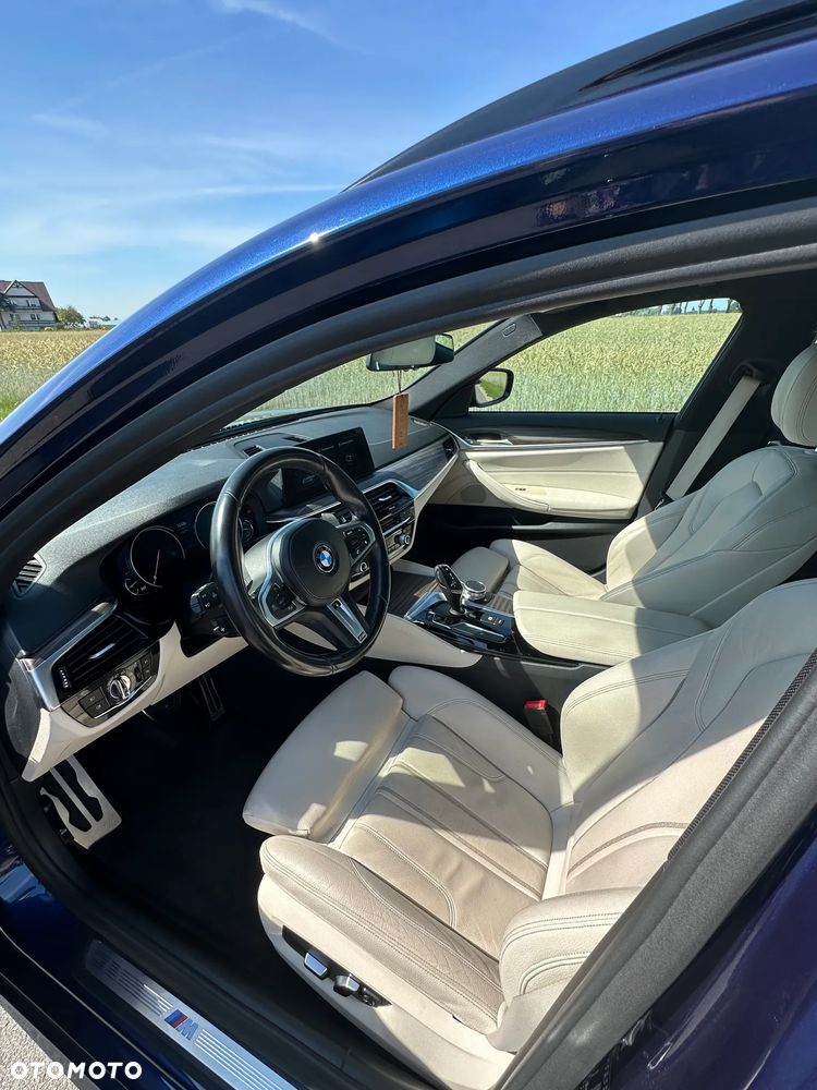 BMW Seria 5 520d xDrive - 16