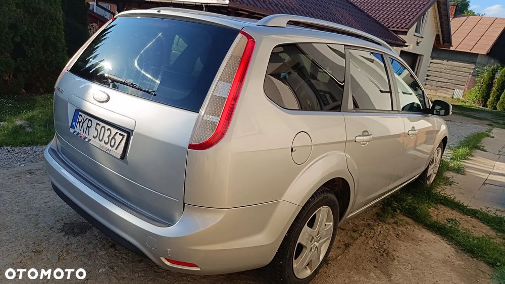 Ford Focus 1.6 16V Ghia - 6