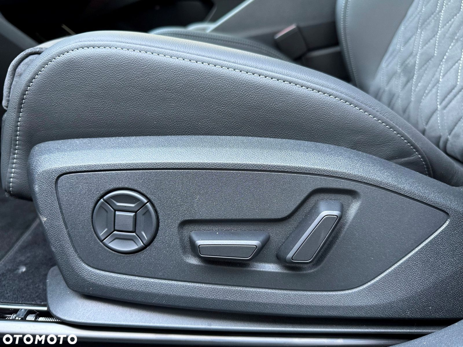 Audi Q4 e-tron - 13