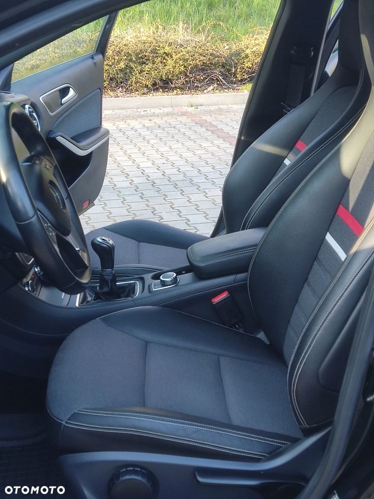Mercedes-Benz Klasa A 180 (BlueEFFICIENCY) AMG Sport - 23