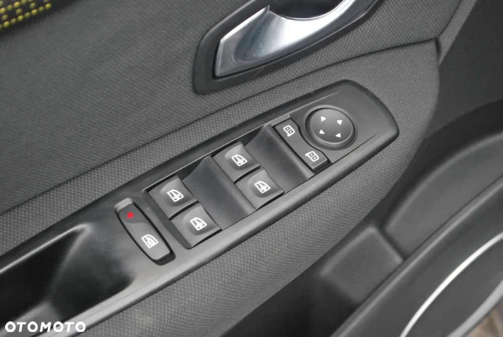 Renault Grand Scenic - 11