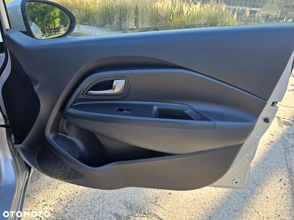Kia Rio 1.4 Edition 7 - 31