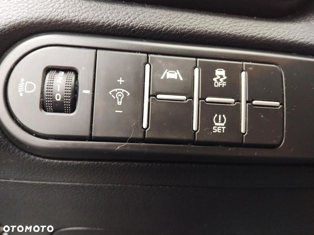 Kia Ceed 1.5 T-GDI M - 19