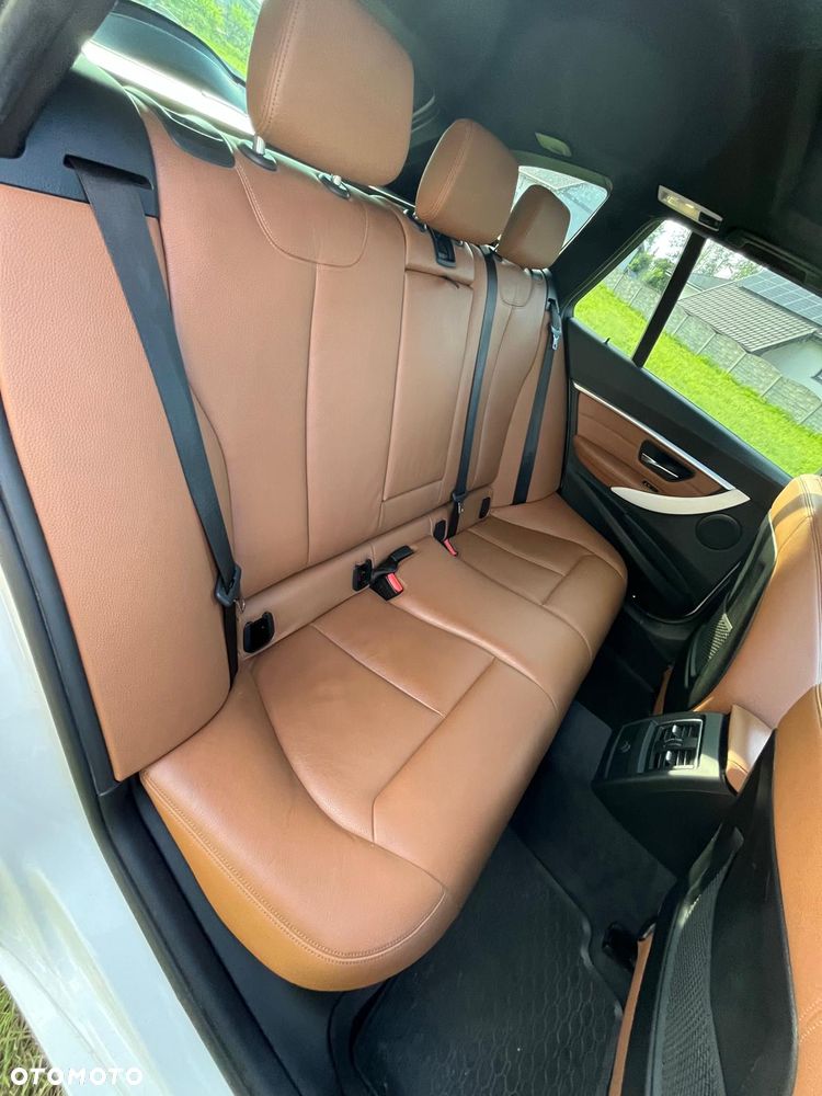 BMW Seria 3 320d Efficient Dynamics - 28