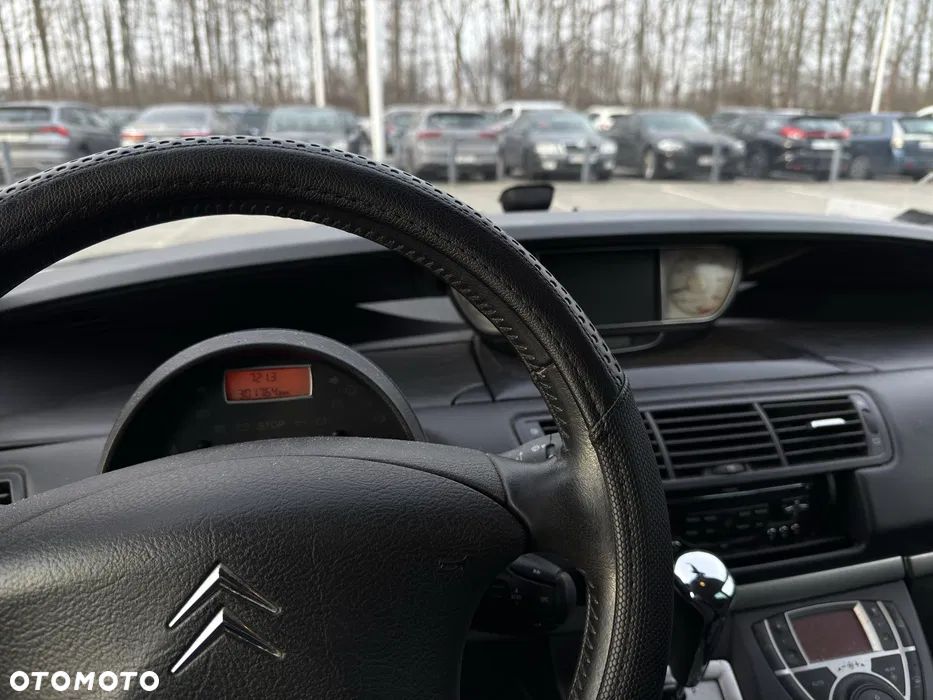 Citroën C8 HDi 165 Exclusive - 4