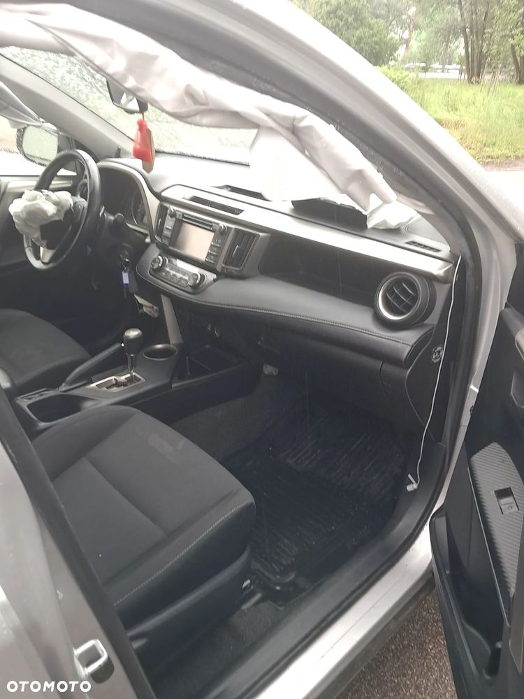 Toyota RAV4 - 9