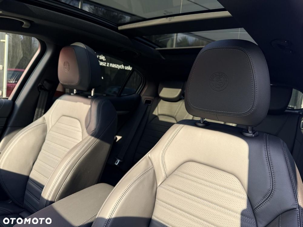 Alfa Romeo Stelvio - 9