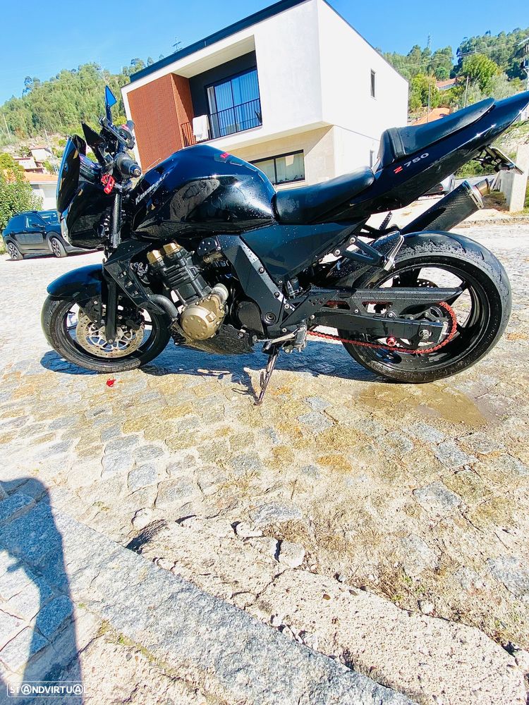 Kawasaki ZR - 9