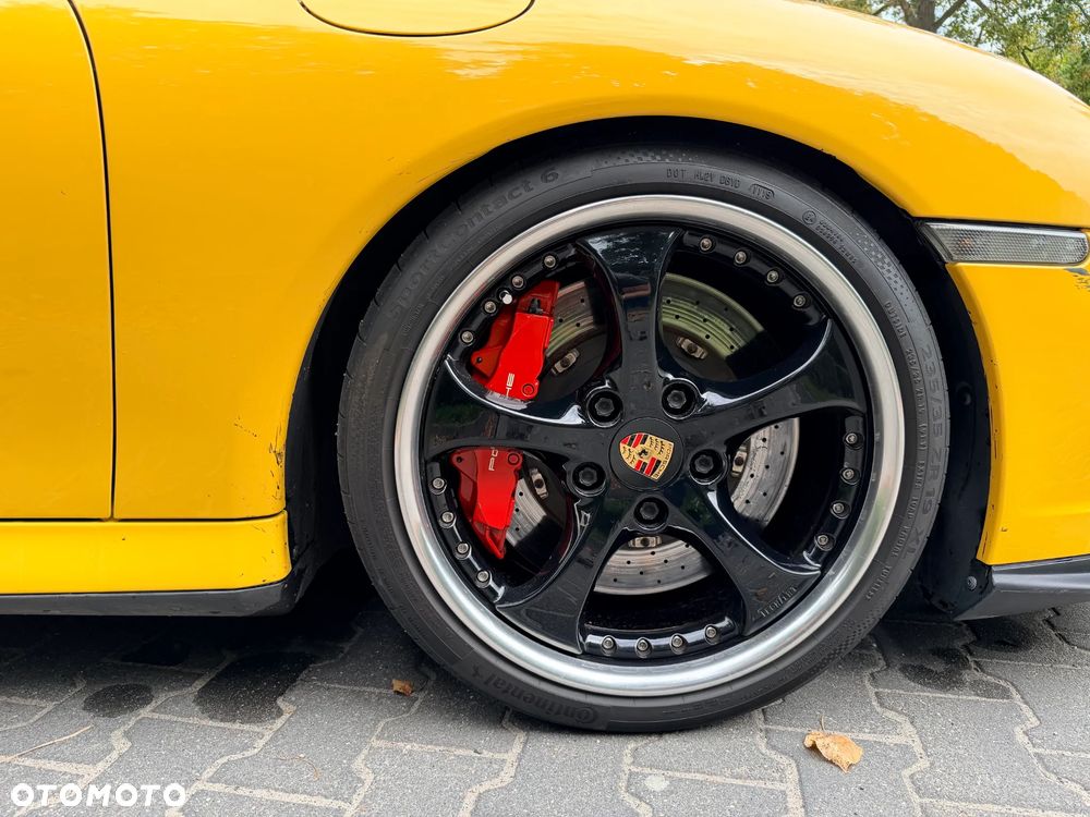 Porsche 911 Turbo - 10