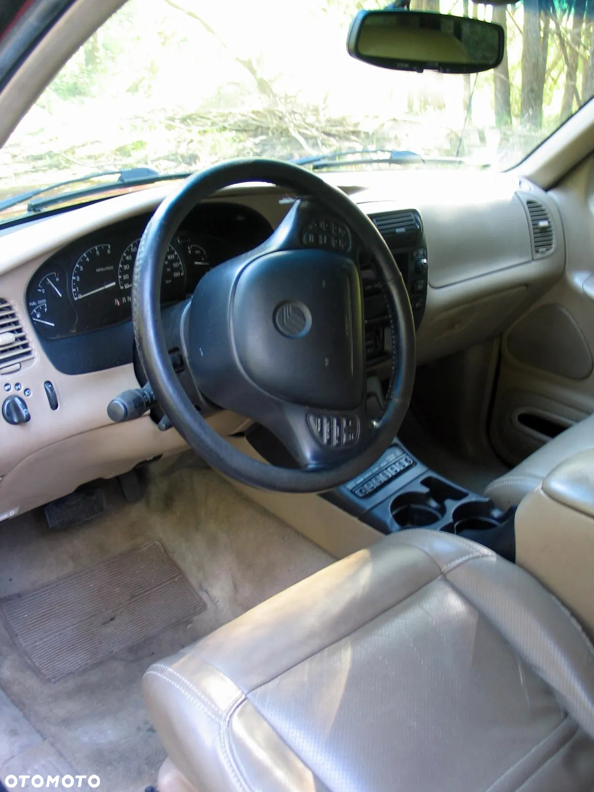 Ford Explorer - 5