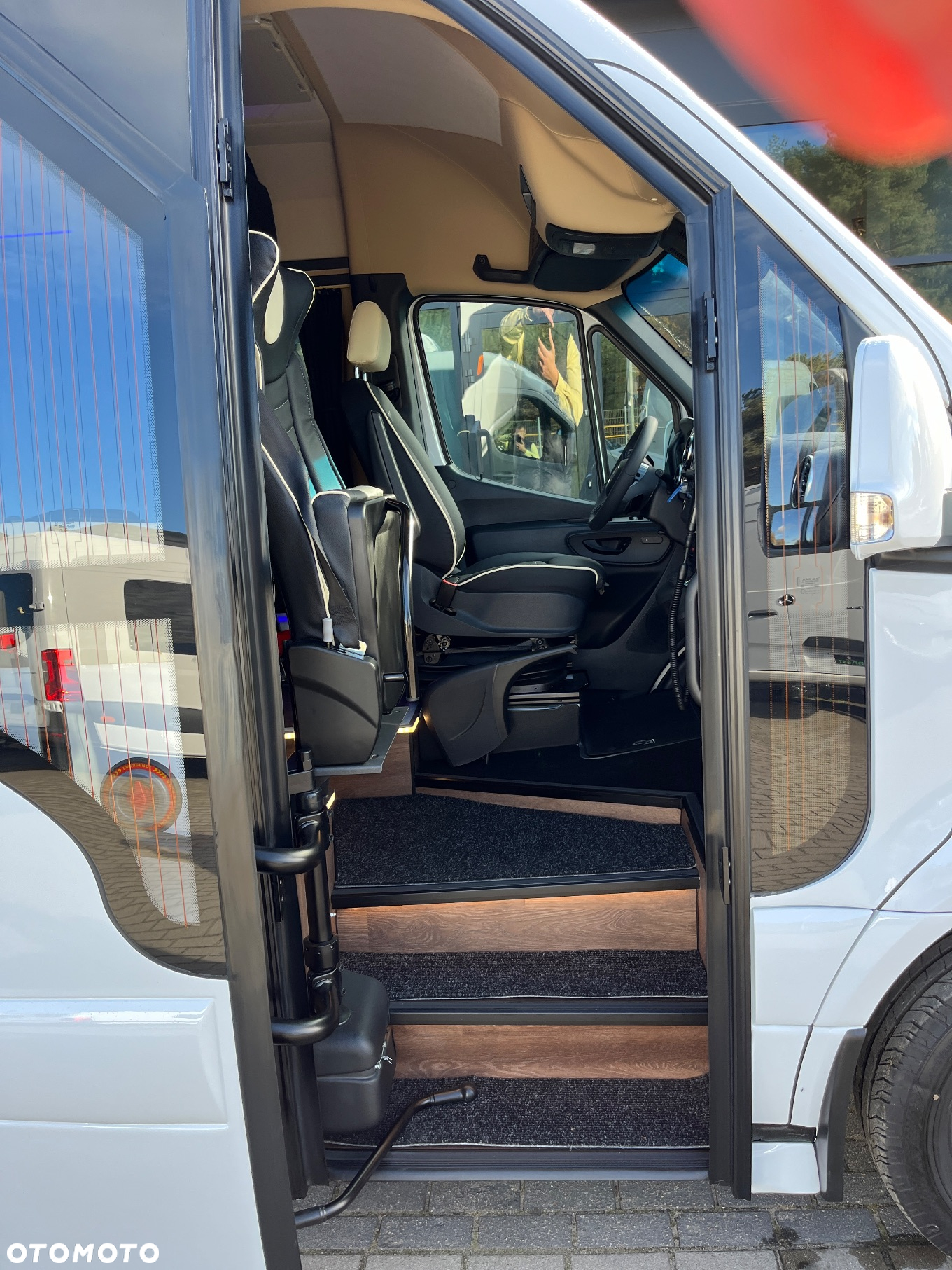 Mercedes-Benz Sprinter 519 - 12
