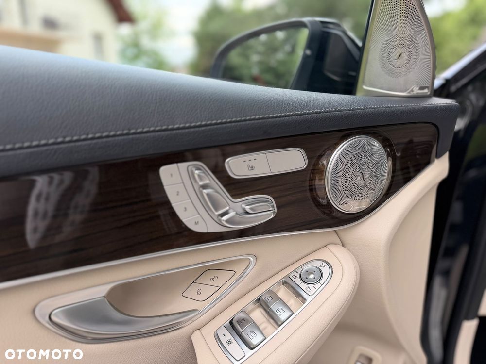 Mercedes-Benz GLC 250 4Matic 9G-TRONIC AMG Line - 34