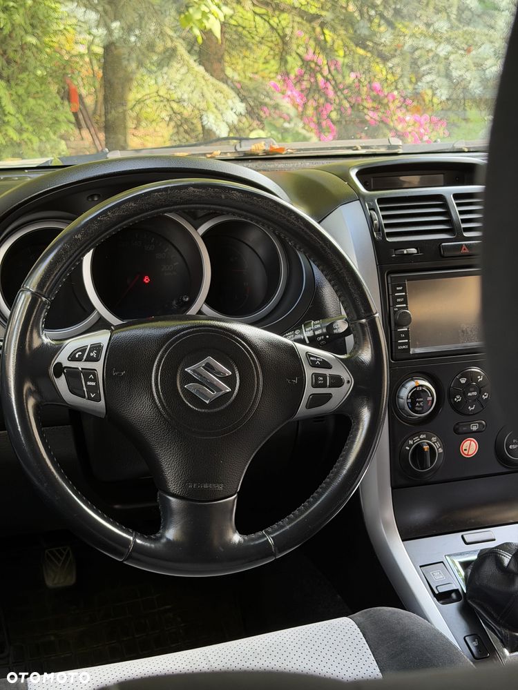Suzuki Vitara - 4