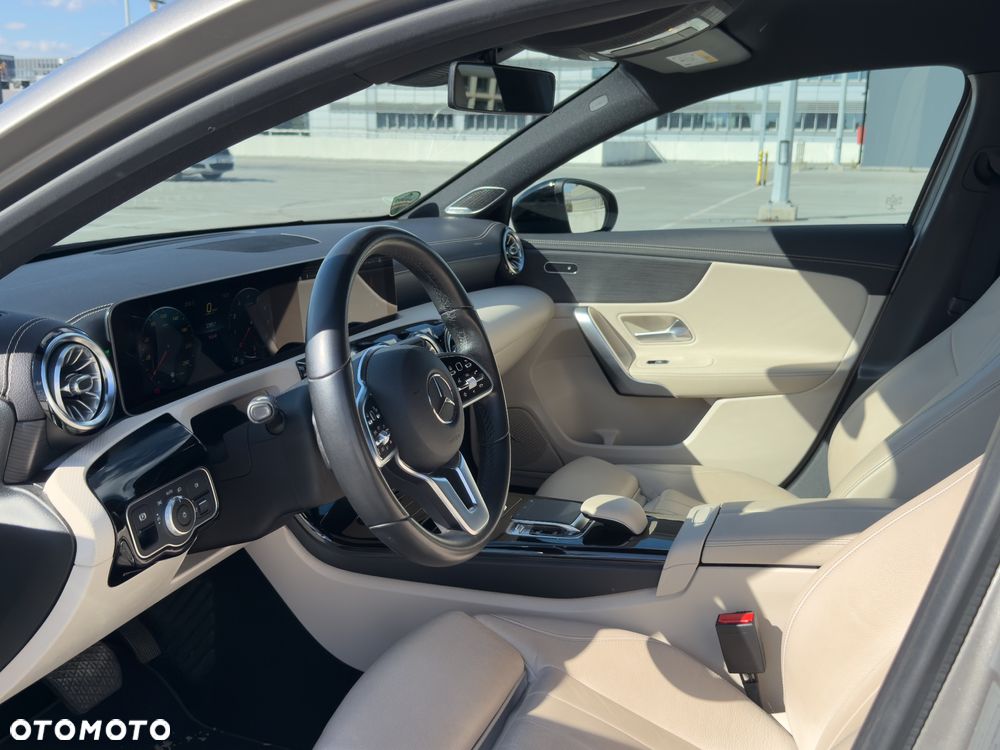 Mercedes-Benz Klasa A 200 7G-DCT - 8