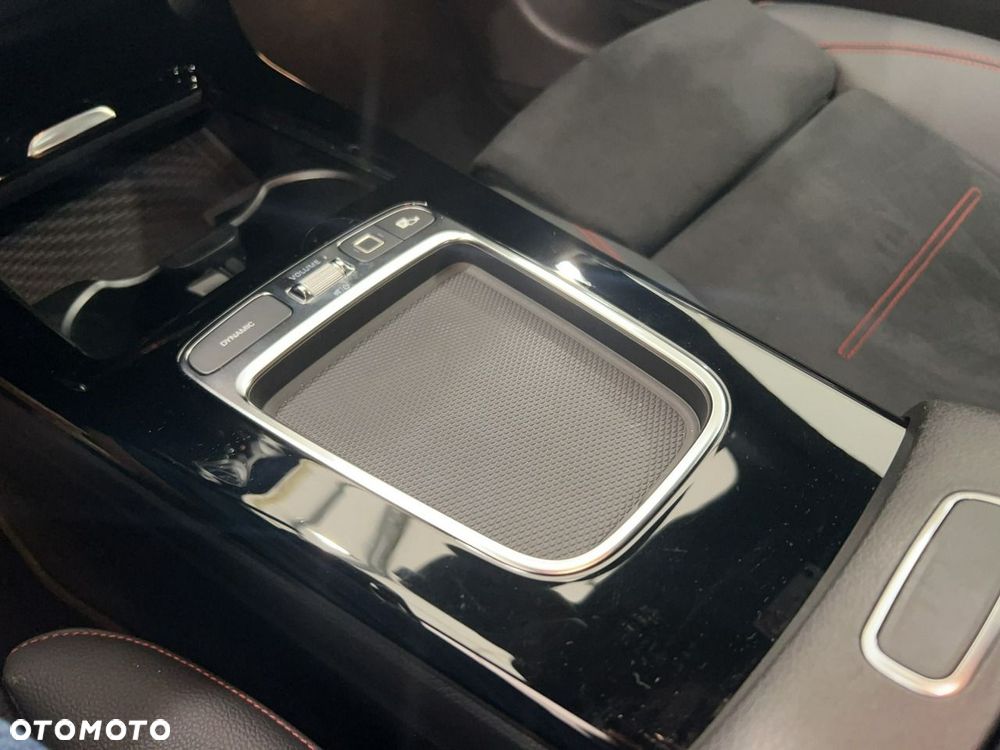 Mercedes-Benz CLA 200 mHEV 7G-DCT - 18