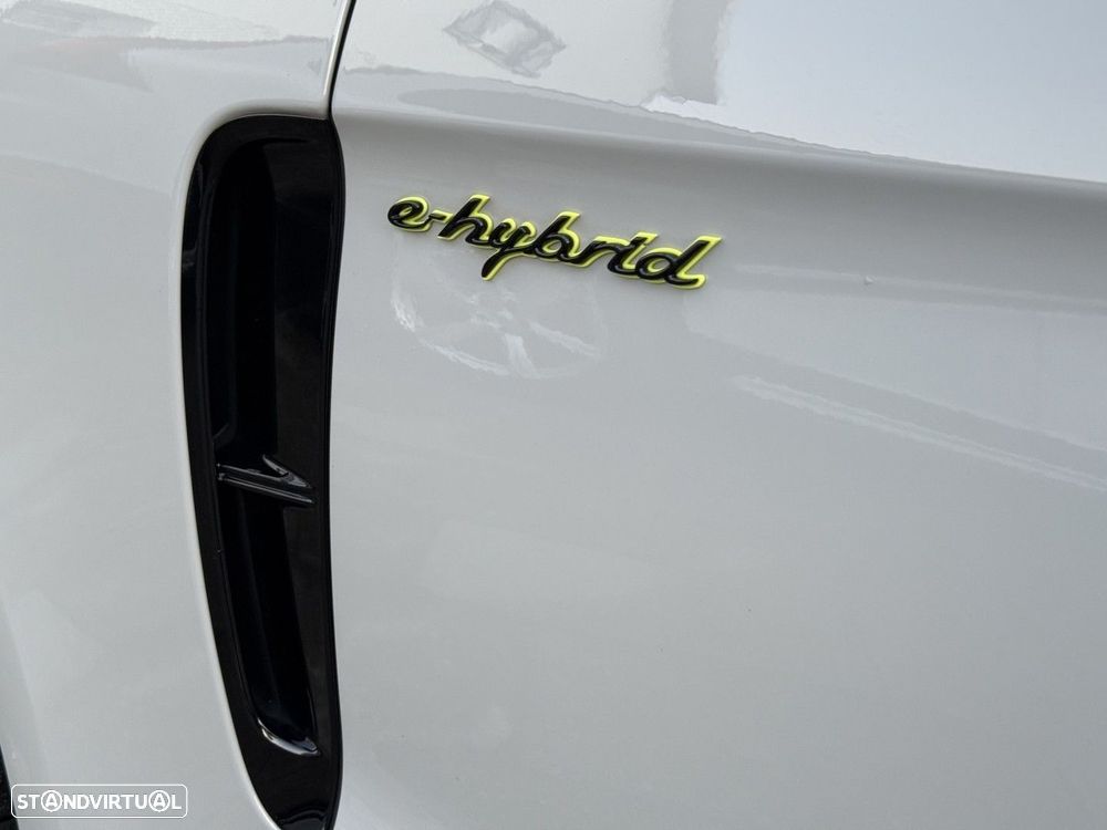 Porsche Panamera Sport Turismo 4 E-Hybrid - 12