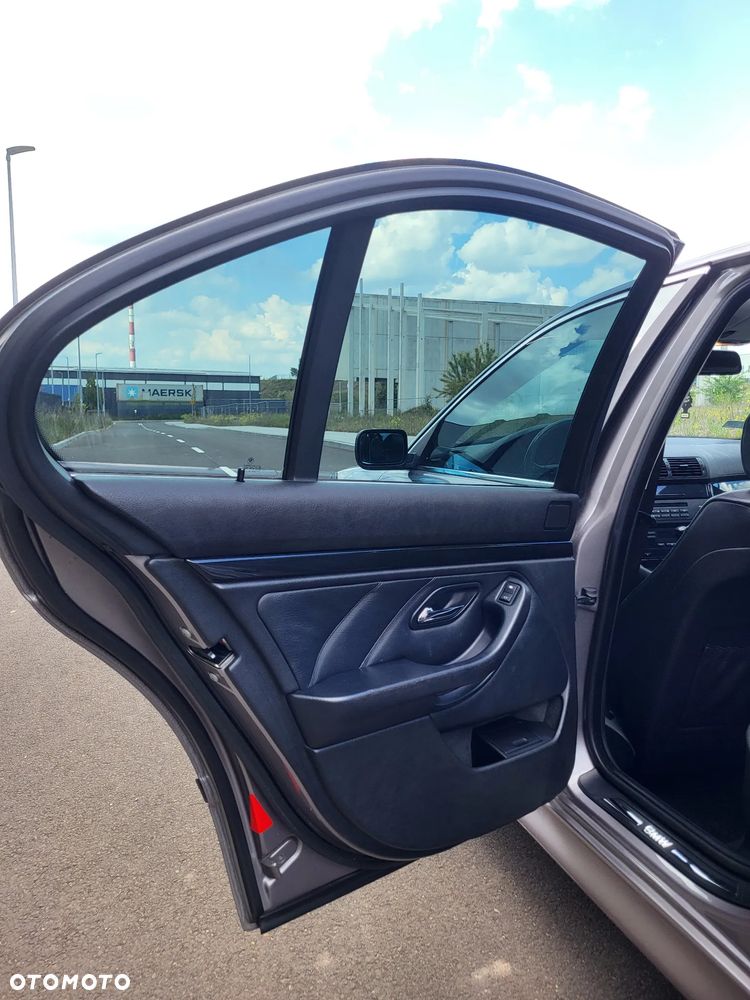 BMW Seria 5 - 18