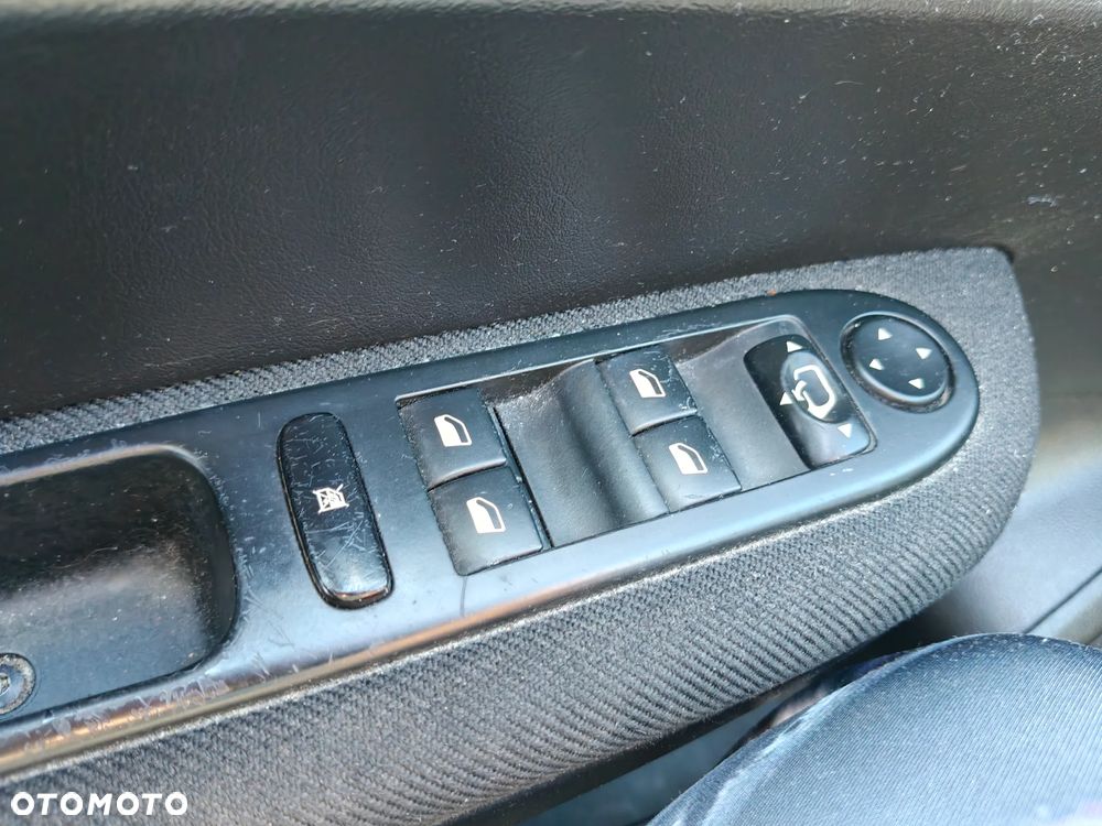 Peugeot 307 HDi 135 Platinum - 23