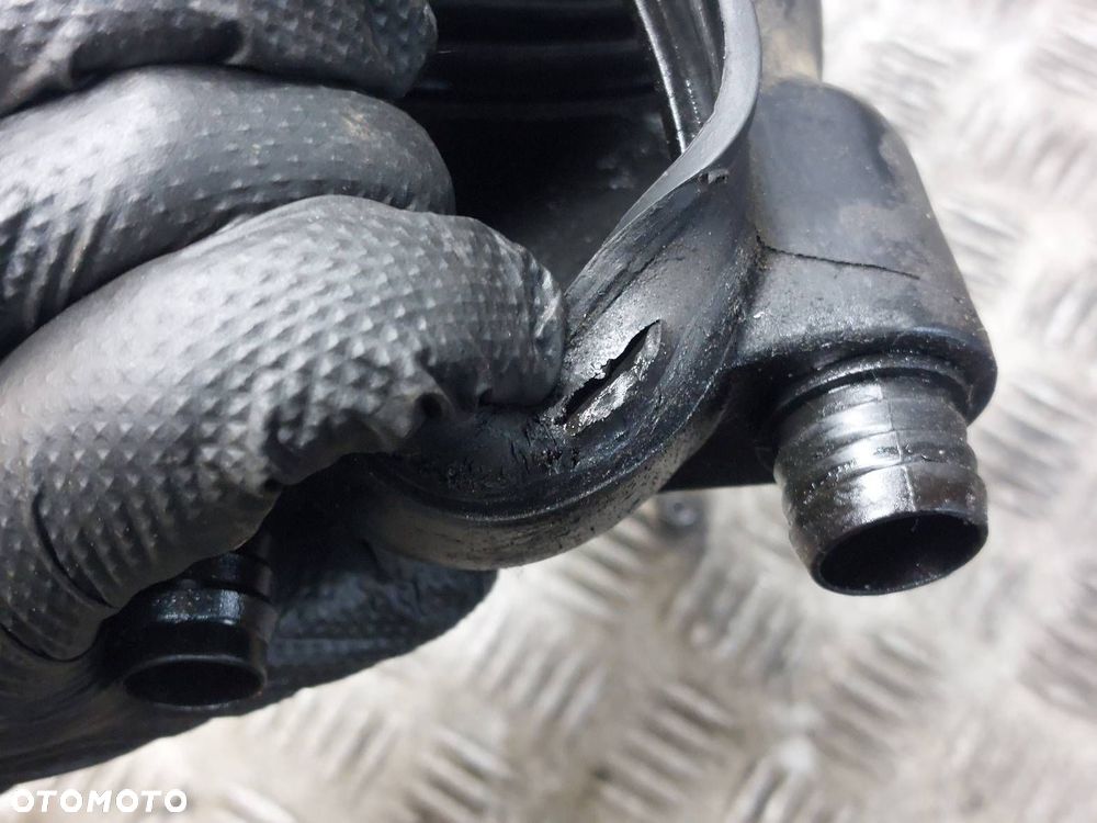 RURA DOLOT POWIETRZA AUDI 80 B4 2.0 8V 037129627D - 3