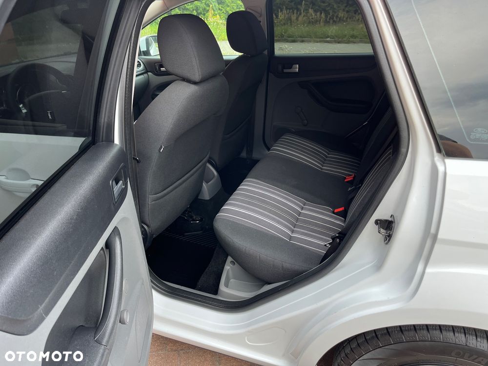 Ford Focus 1.6 16V Style - 33