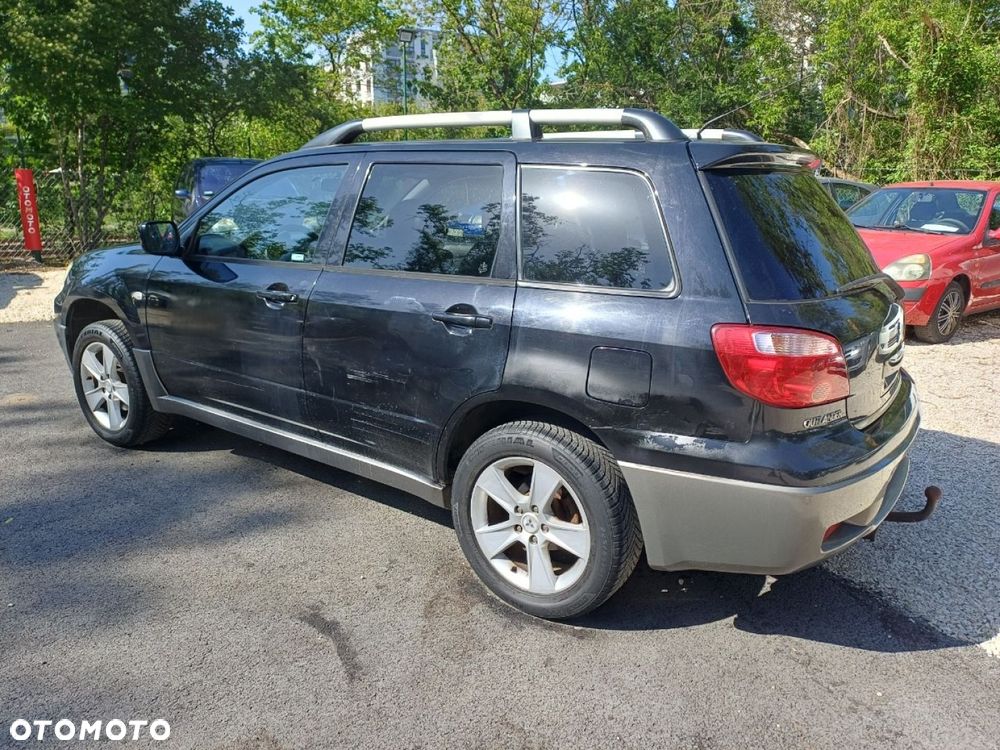 Mitsubishi Outlander - 6