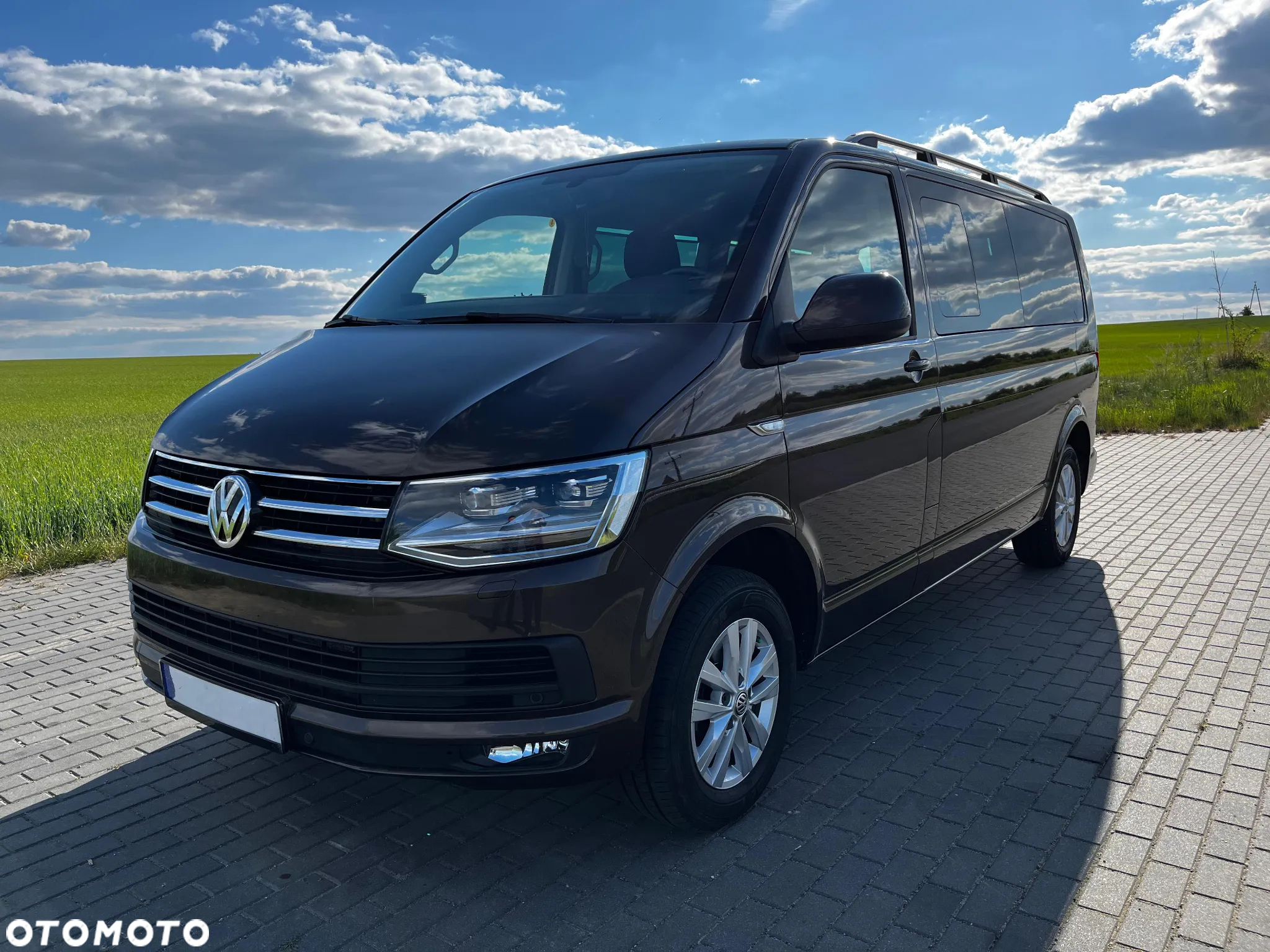 Volkswagen Caravelle 2.0 TDI L2 Comfortline - 11