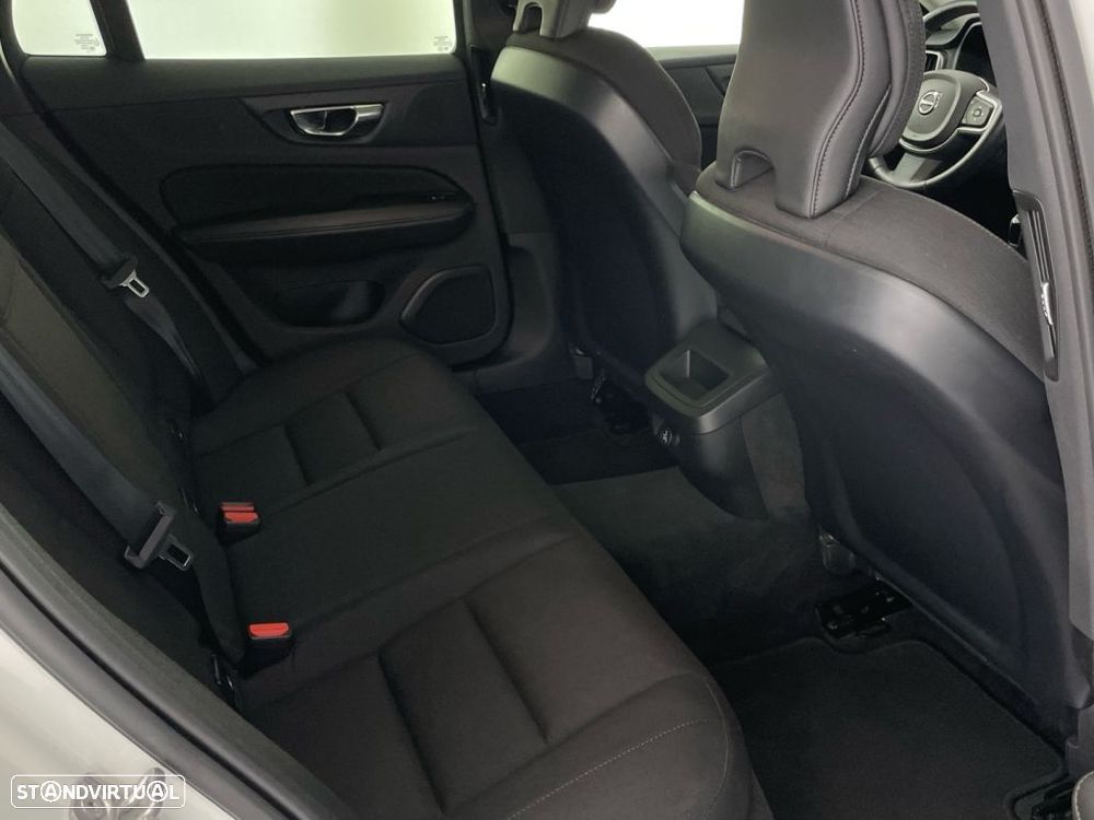 Volvo V60 2.0 D3 Inscription - 25
