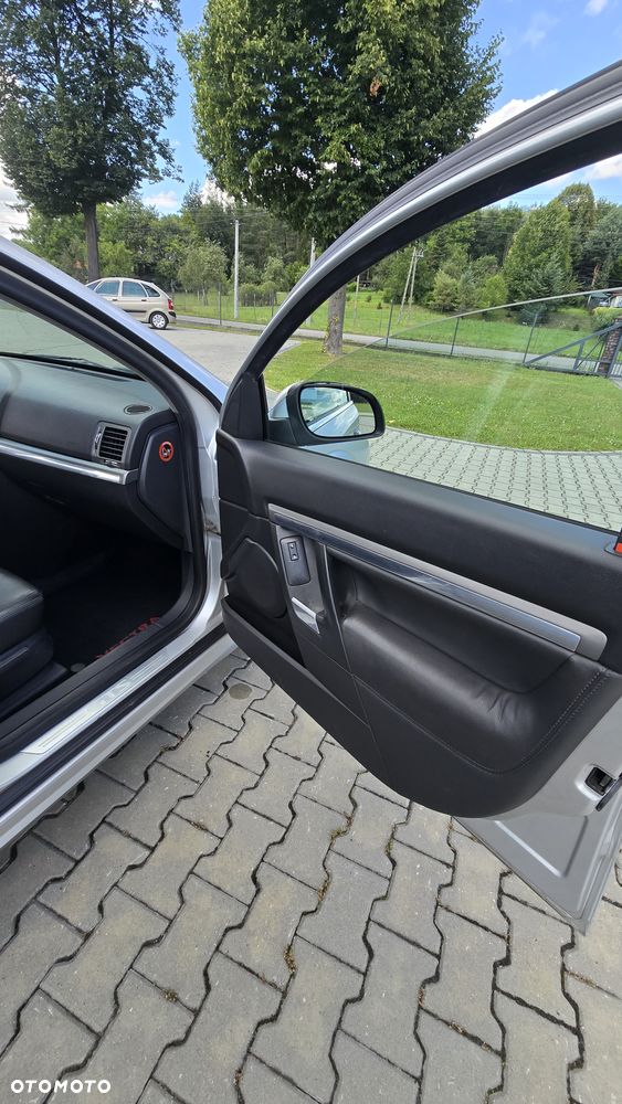 Opel Vectra 1.9 CDTI Cosmo - 26