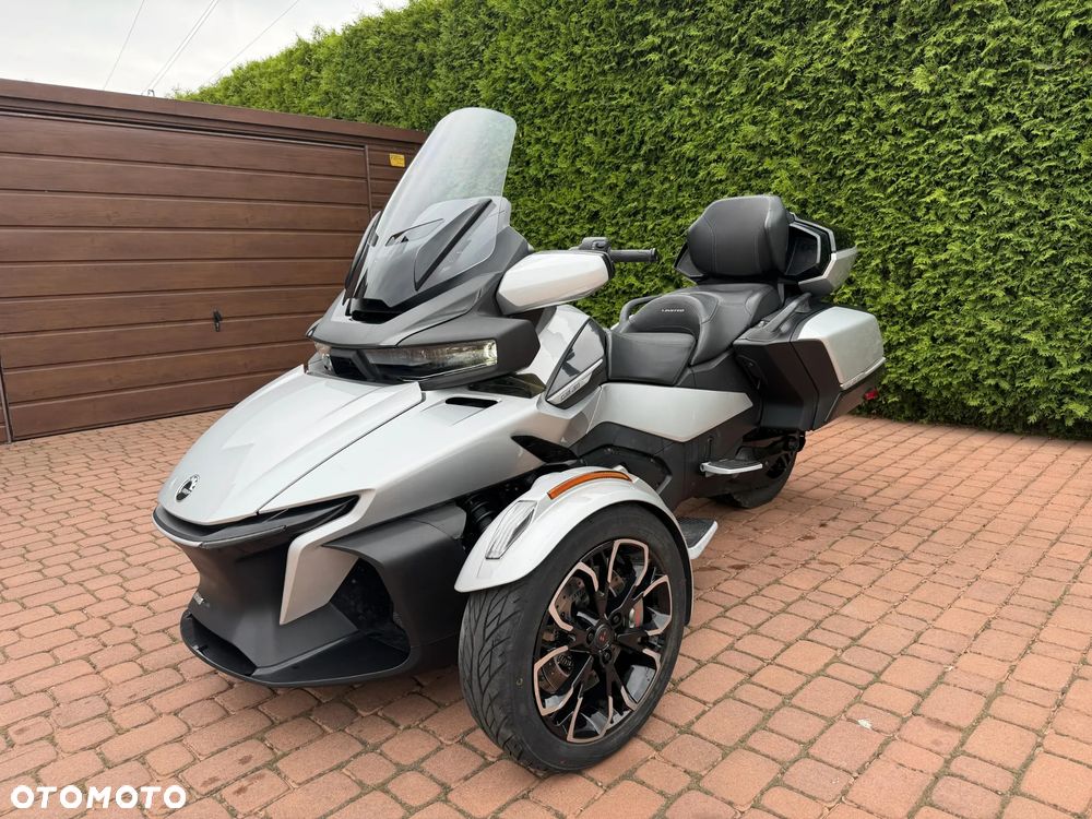 Can-Am Spyder - 1
