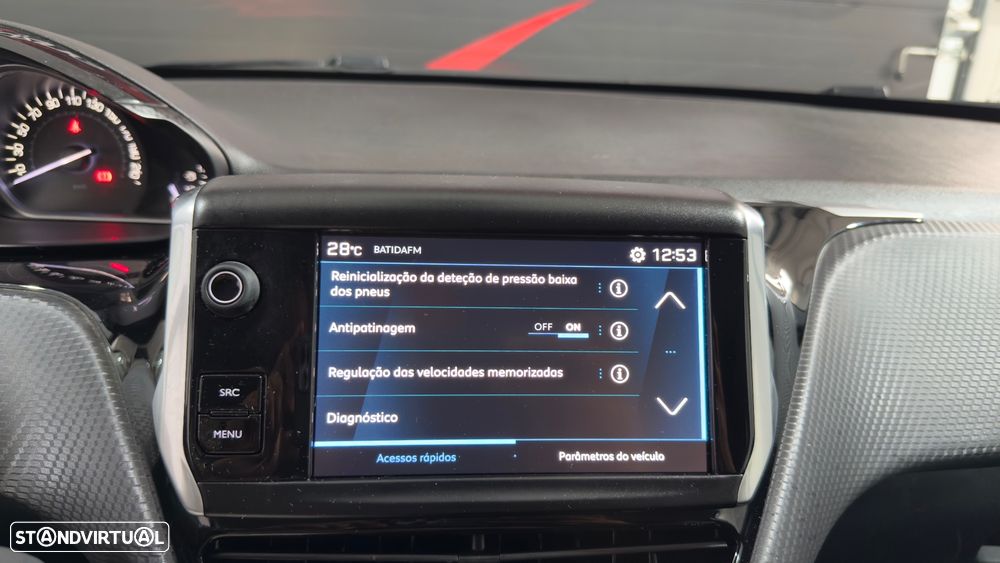 Peugeot 208 1.2 PureTech Signature - 23