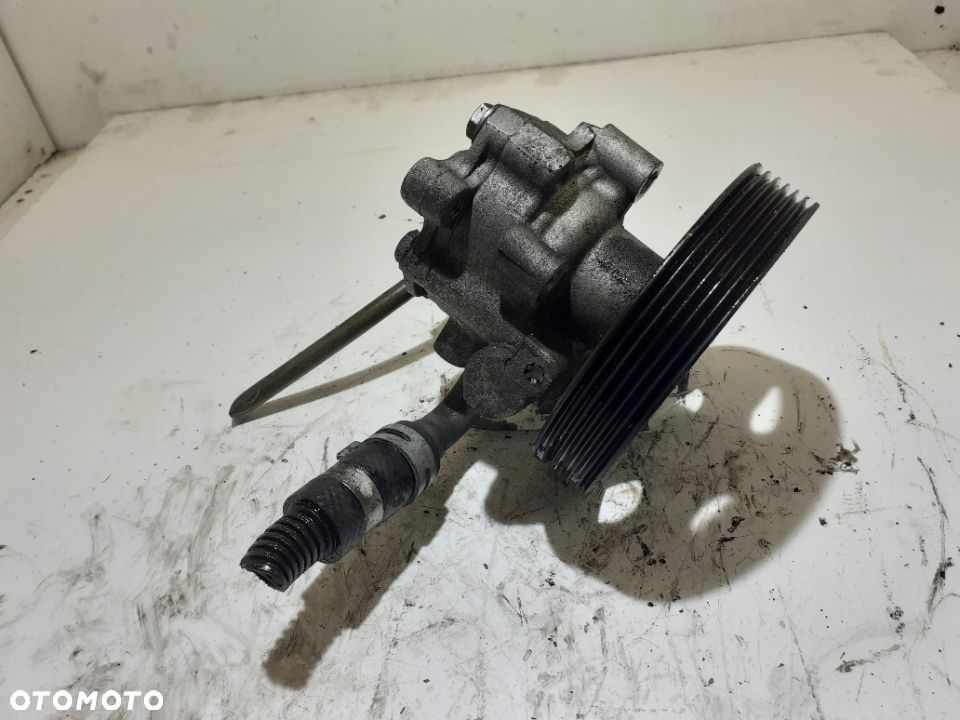POMPA WSPOMAGANIA FORD FIESTA Mk6 1.4 TDCI 2S6C3A696DD ES - 2