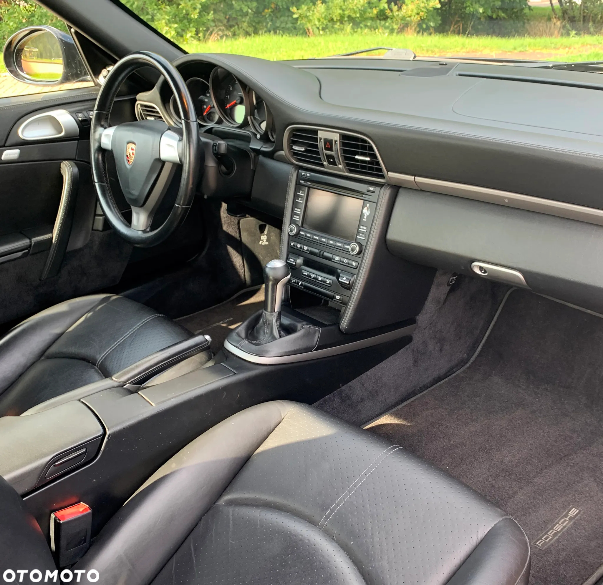 Porsche 911 Carrera - 5