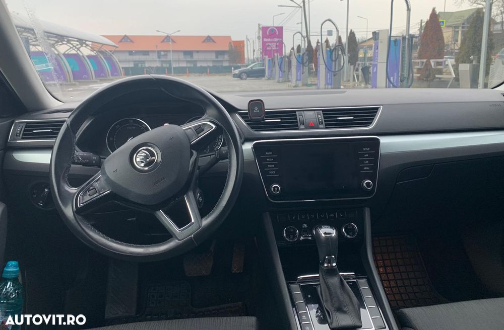 Skoda Superb 2.0 TDI DSG Ambition - 15