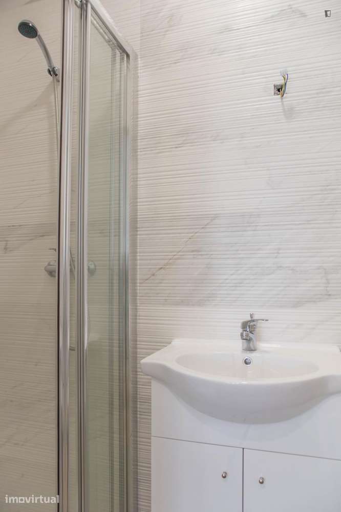 Quarto - localizado em Rio Tinto Porto - Grande imagem: 4/20