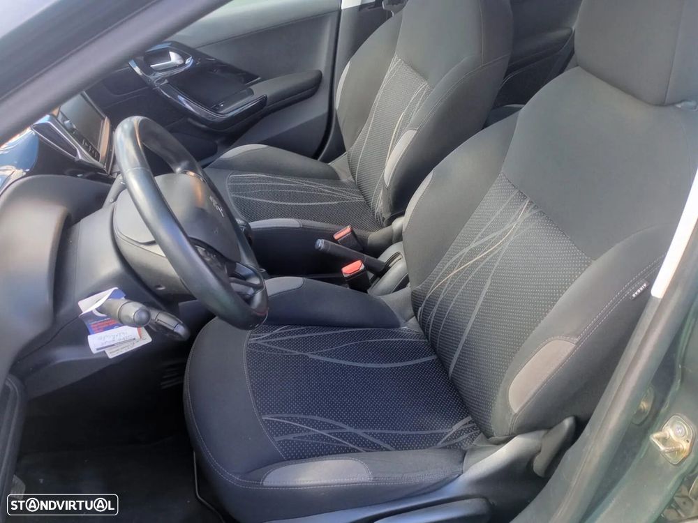Peugeot 208 1.4 HDi Active - 15