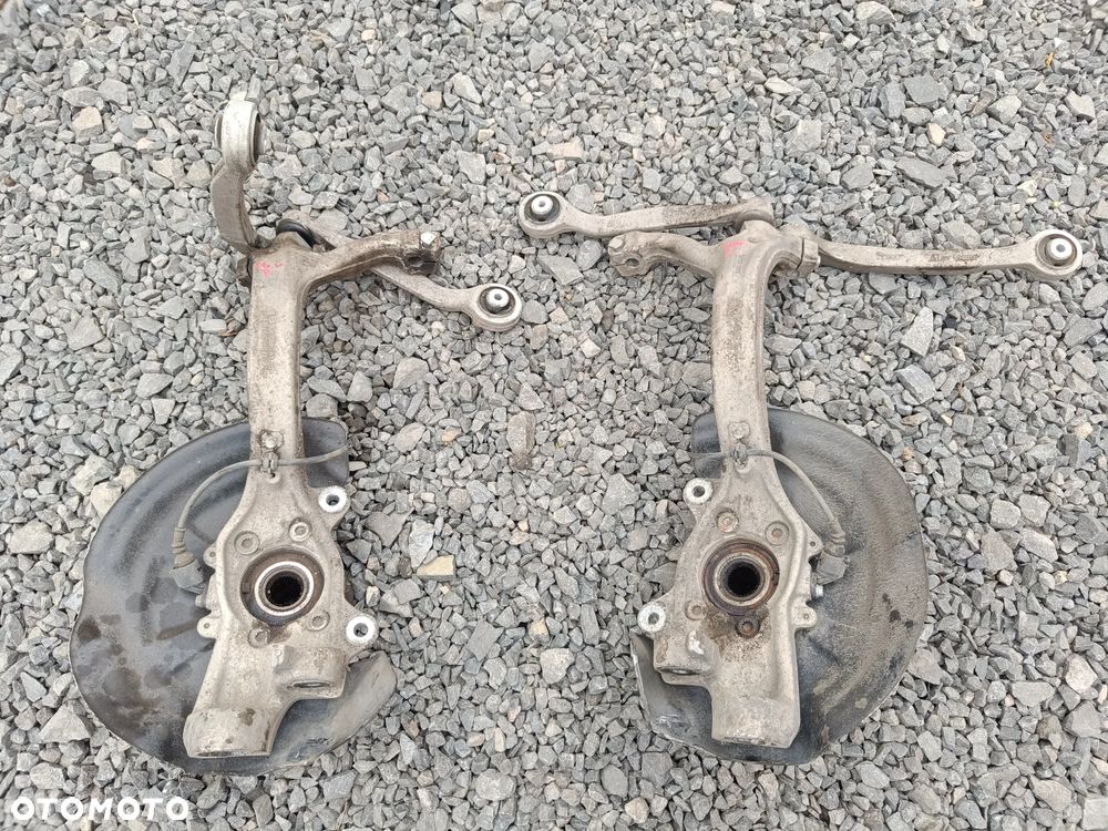 AUDI A6 C6 2.7 3.0 TDI ZWROTNICA PIASTA PRZEDNIA PRZÓD LEWA PRAWA - 1