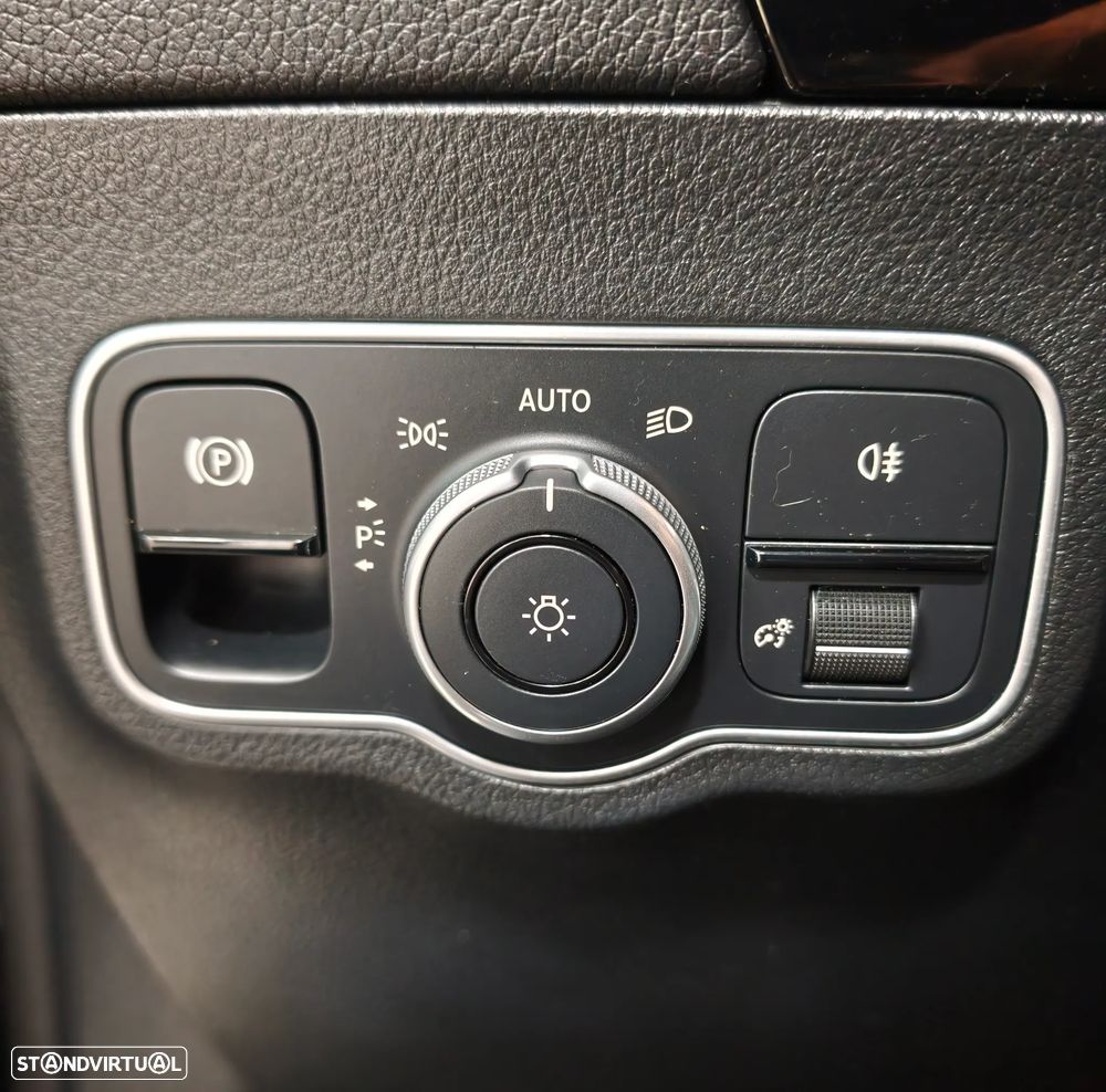 Mercedes-Benz GLA 200 Progressive - 22