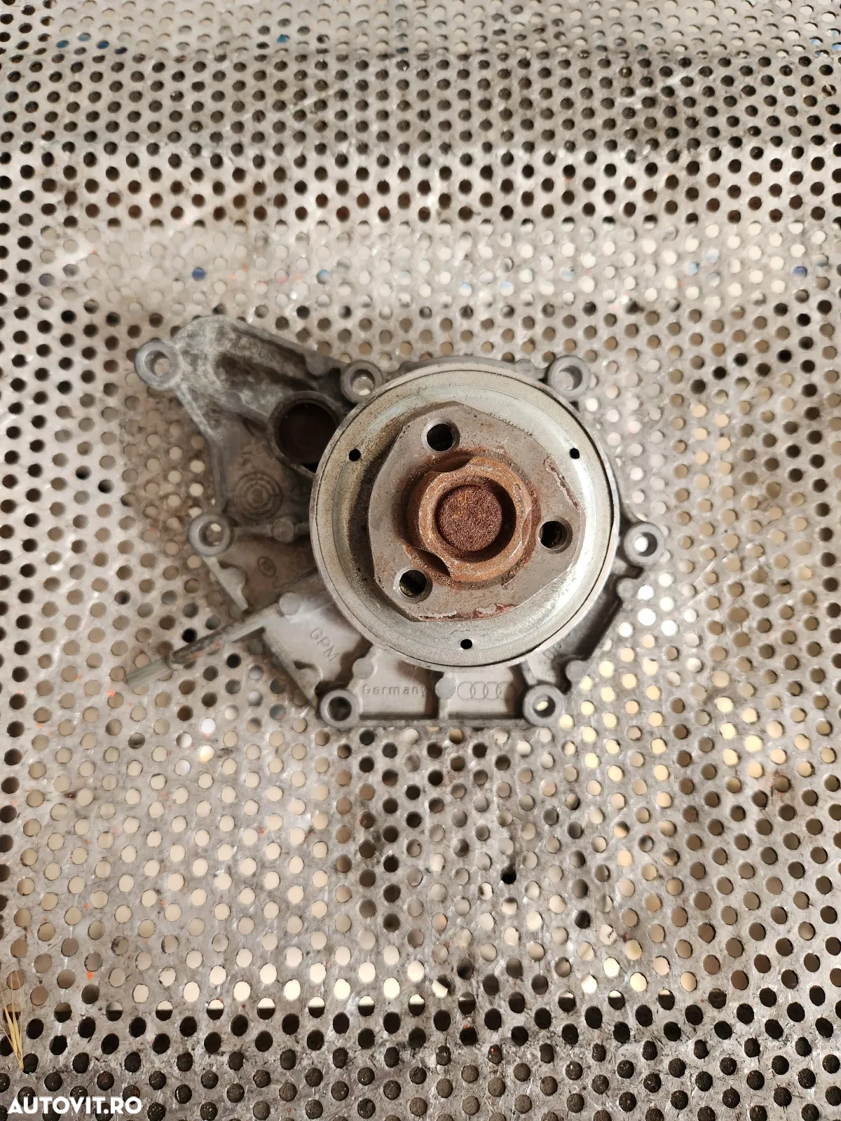 Pompa Apa Audi Q3 A5 A6 A7 A8 Vw Touareg 3.0 TFSI Cod 06EC- Dezmembrari Arad - 3