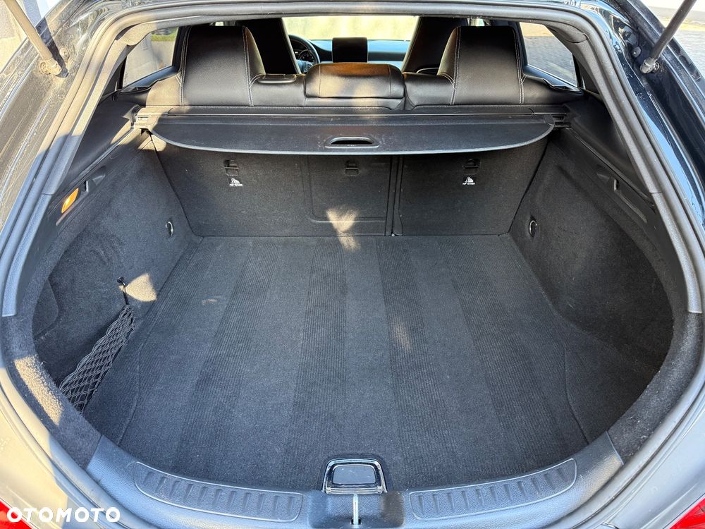 Mercedes-Benz CLA Shooting Brake 180 d BlueEFFICIENCY Edition - 40