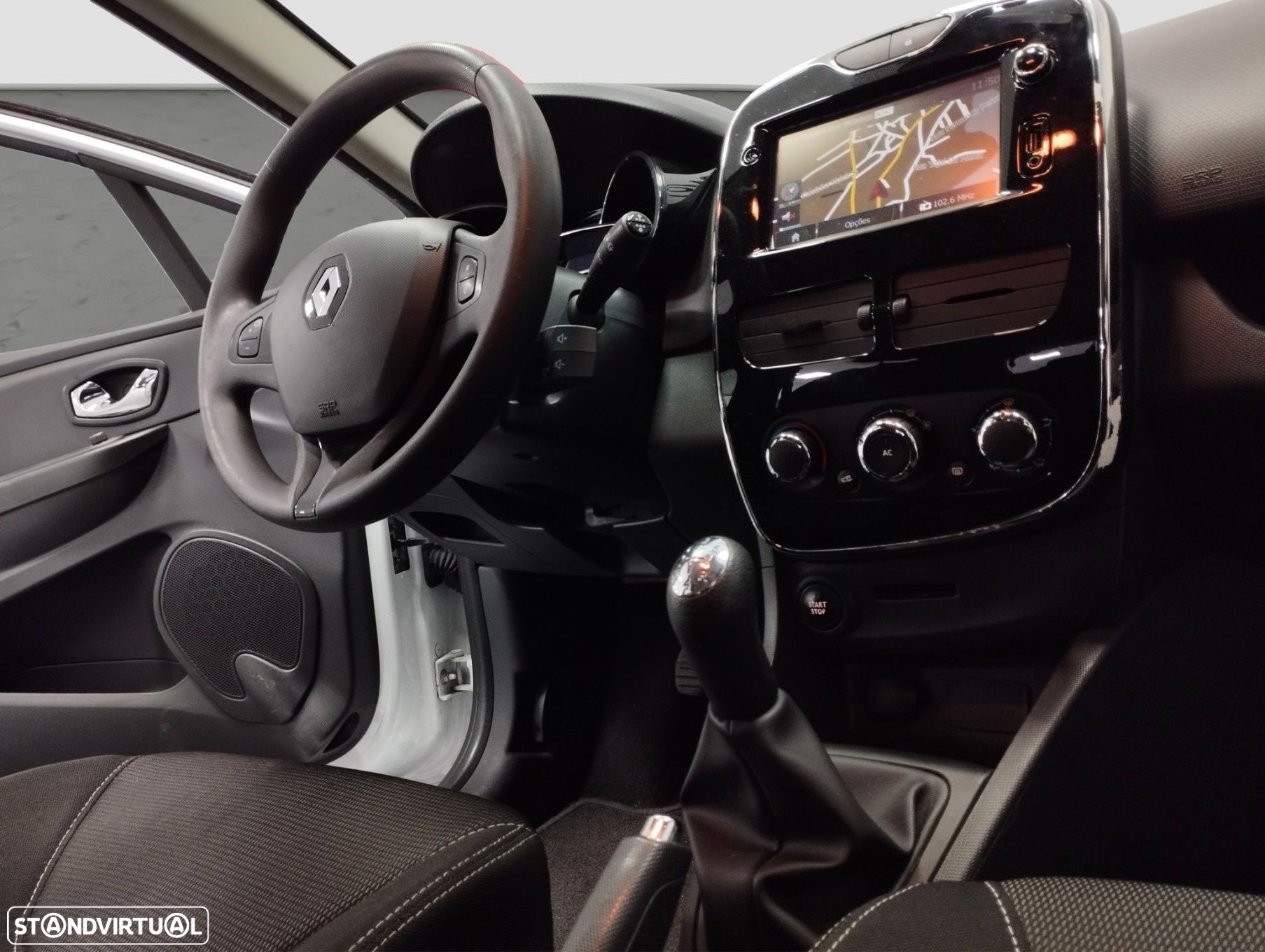 Renault Clio 0.9 TCe Limited - 8
