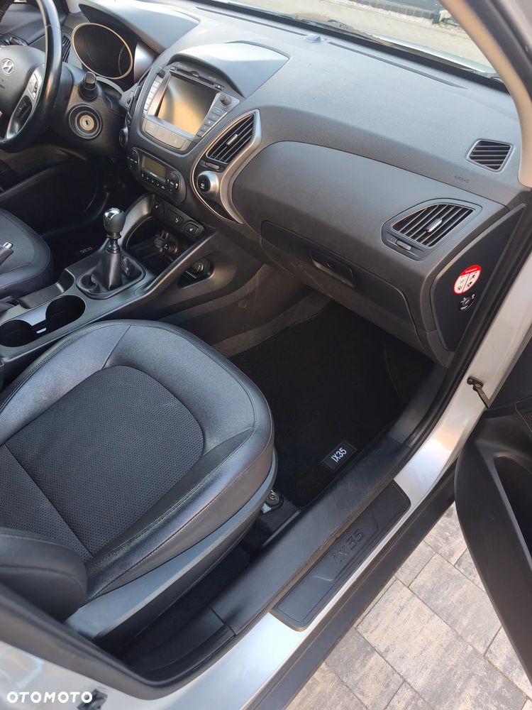 Hyundai ix35 1.7 CRDi Premium 2WD - 18