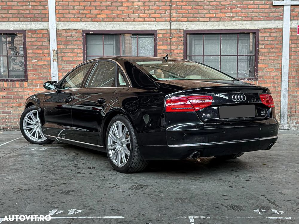 Audi A8 - 6