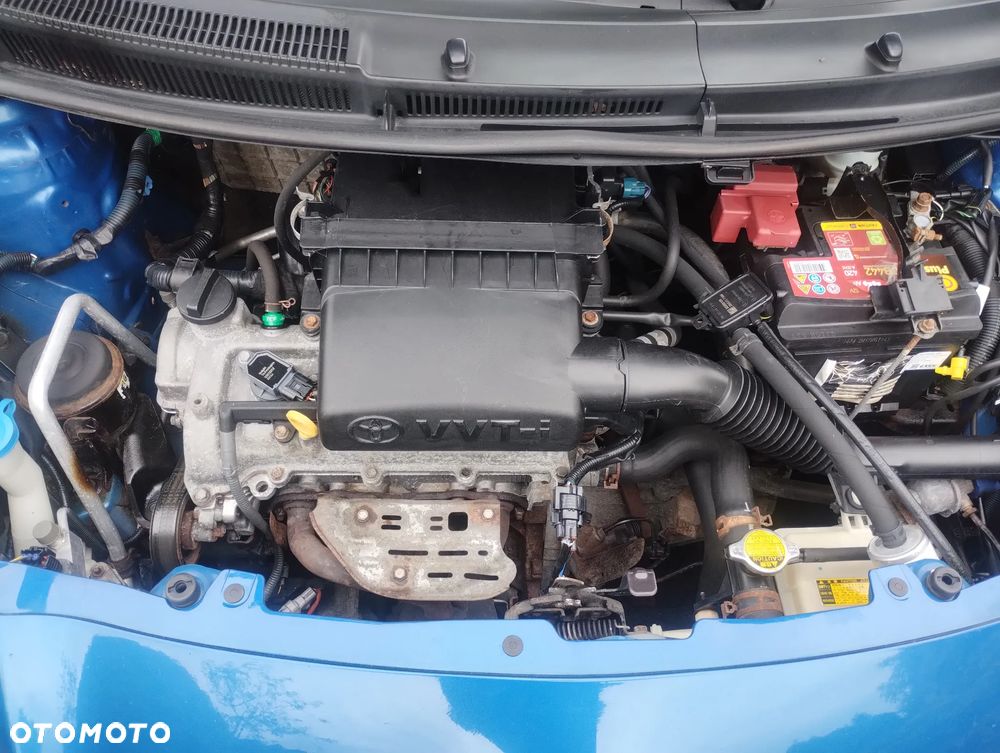 Toyota Yaris - 10