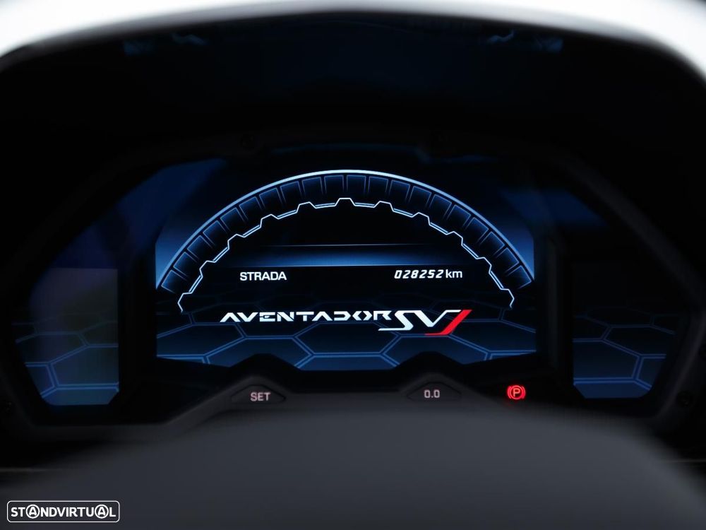 Lamborghini Aventador SVJ - 31