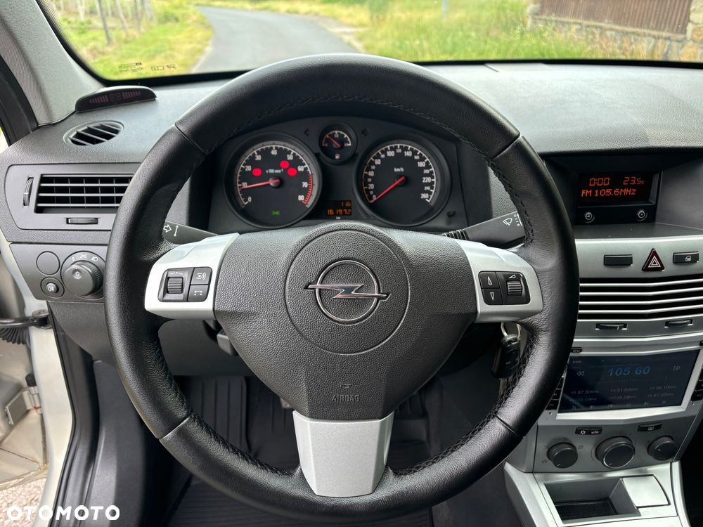 Opel Astra III 1.4 Enjoy - 24