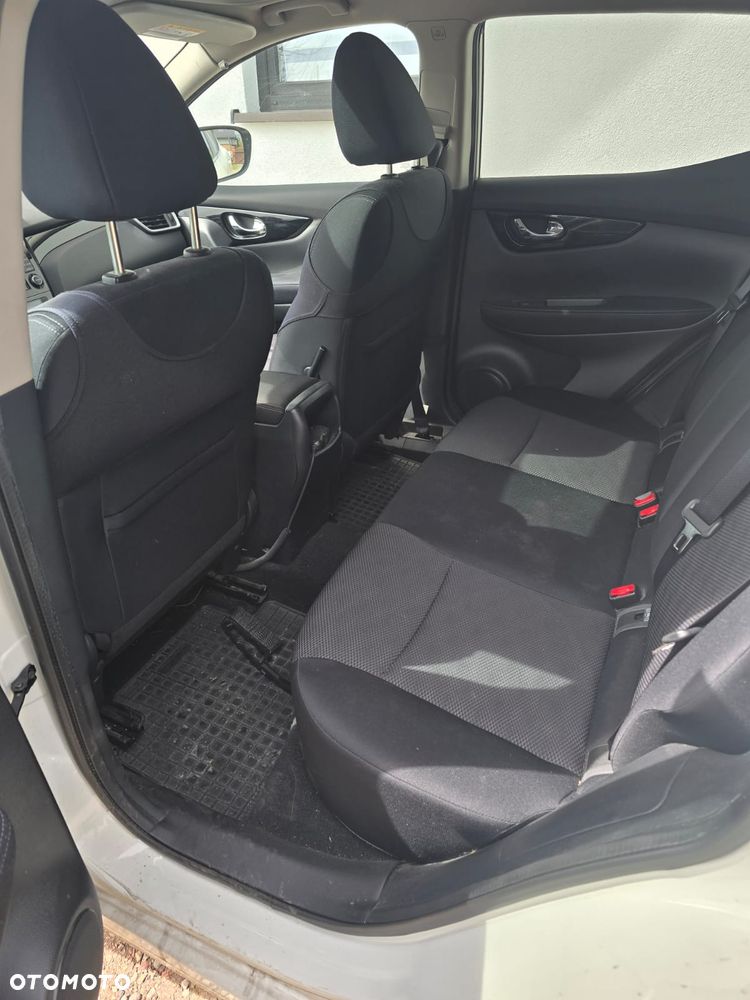 Nissan Qashqai 1.2 DIG-T N-Connecta EU6 - 7