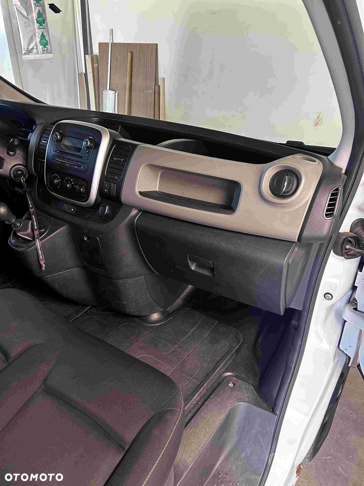 Renault TRAFIC - 10