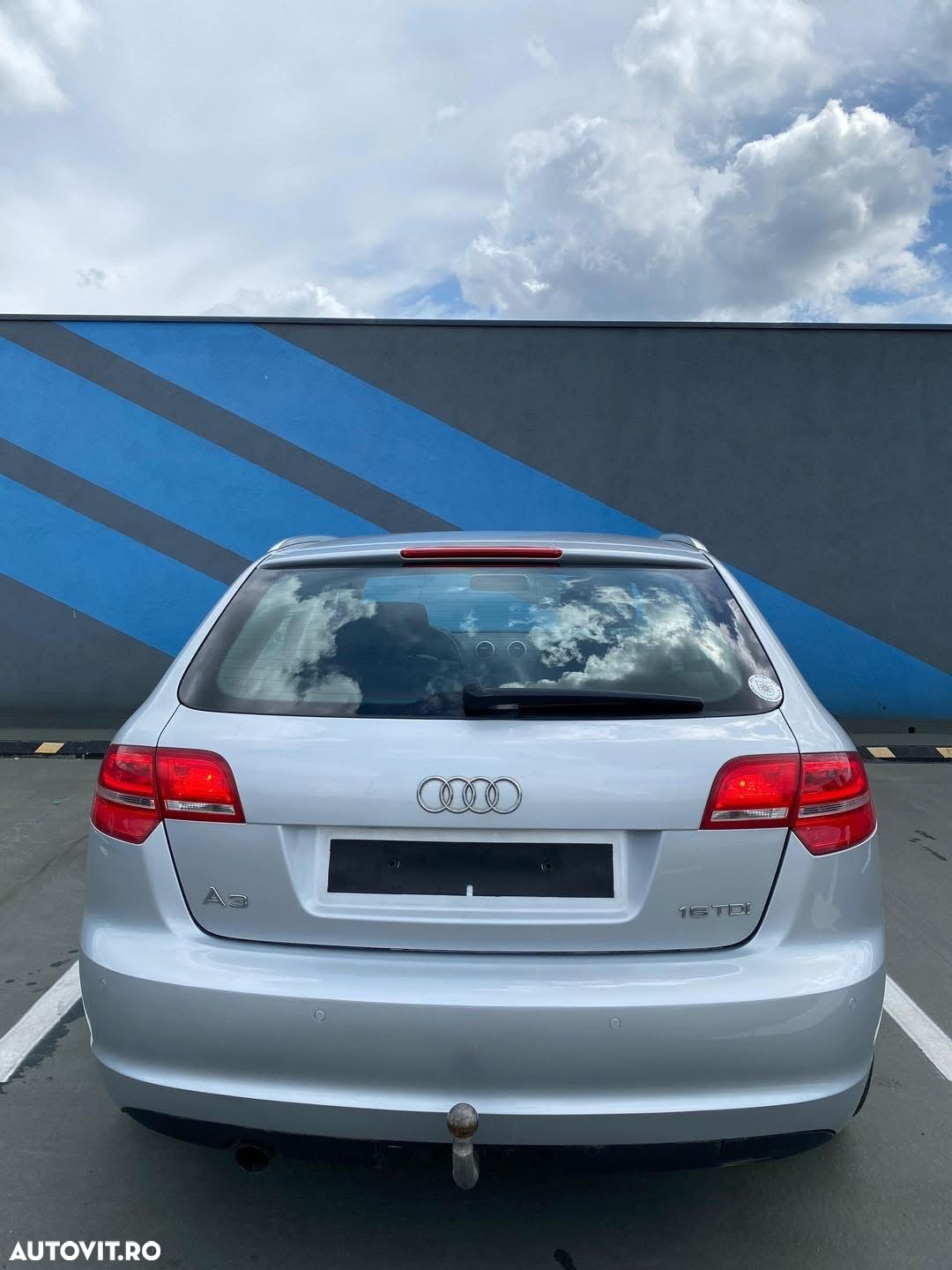 Audi A3 1.6 TDI Sportback Ambiente - 14