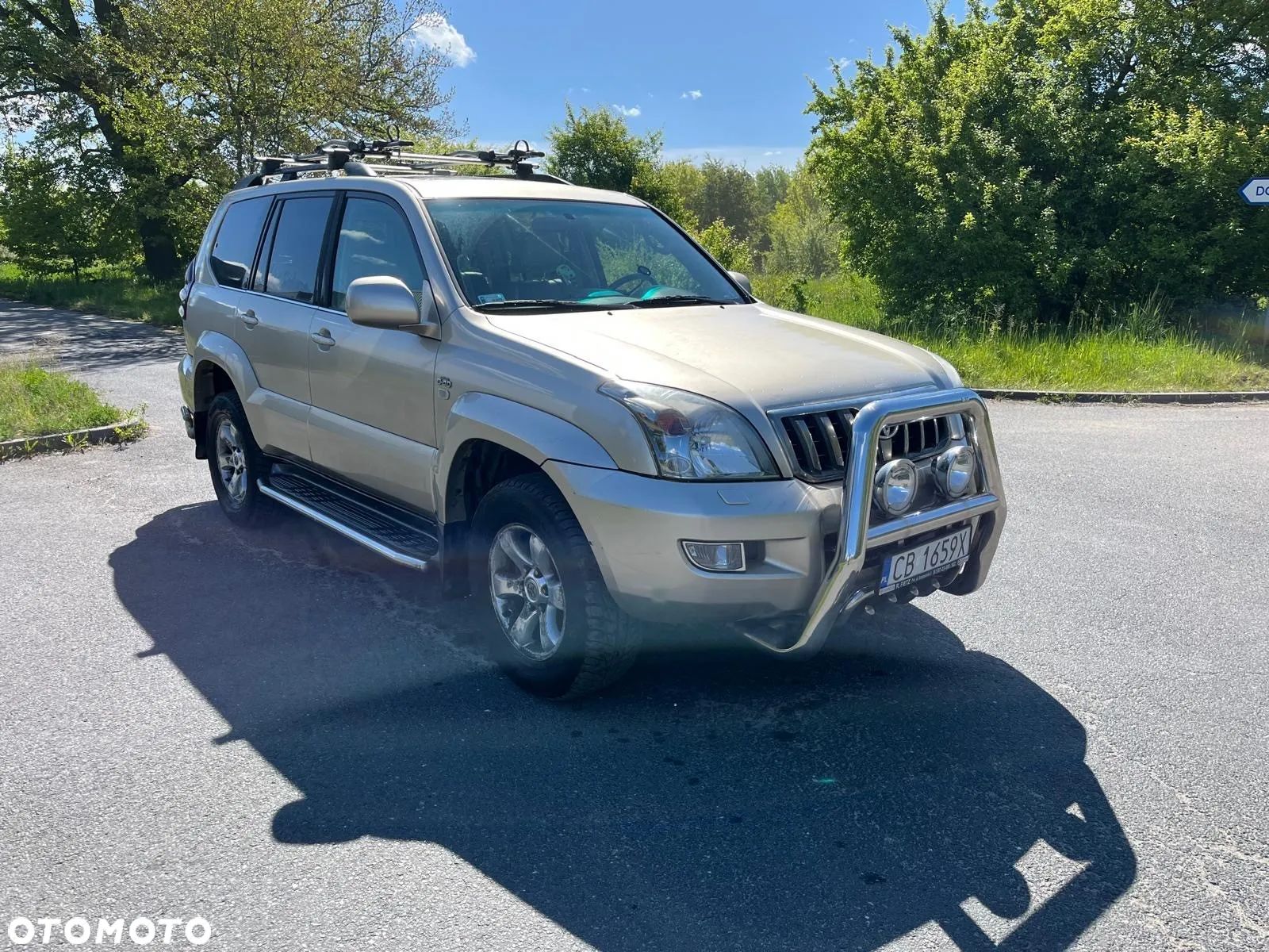 Toyota Land Cruiser - 1